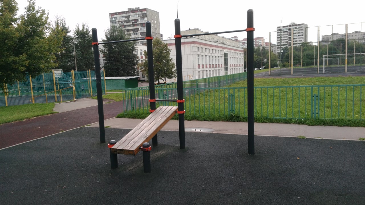 Pull Up Bar at Calisthenics Park at Ставропольская улица, Москва – photo 1 of 5