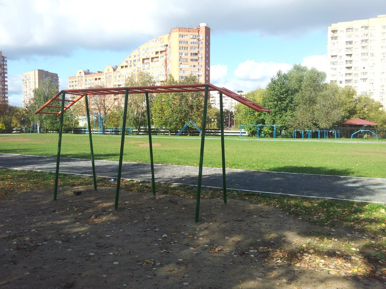 Parallel Gym Bars at Calisthenics Park at Куркинское шоссе, Химки – photo 7 of 12