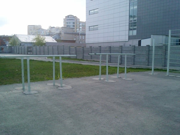 Parallel Gym Bars at Calisthenics Park at Пешеходная улица, Екатеринбург – photo 2 of 2