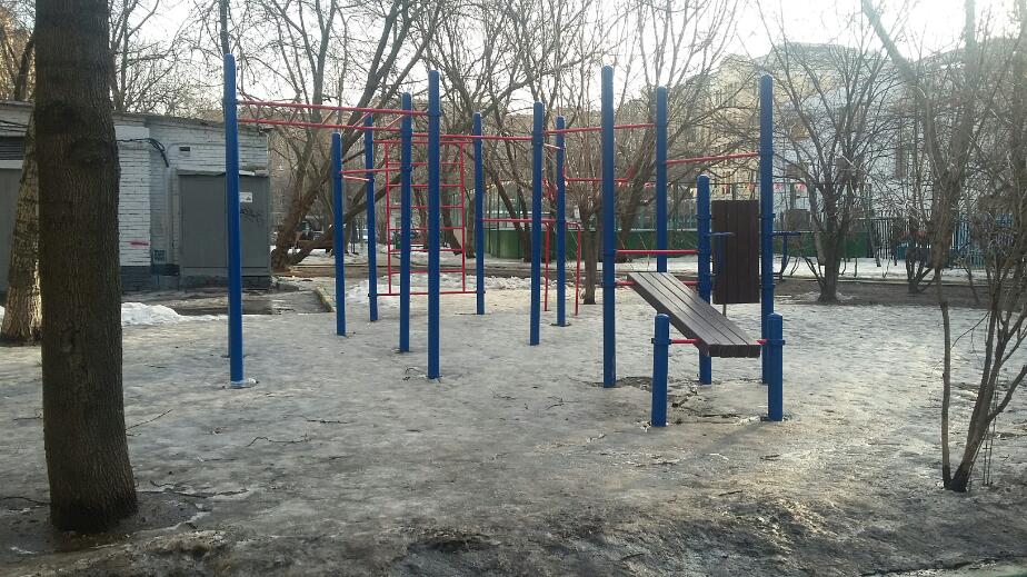 Pull Up Bar at Calisthenics Park at 6-й Ростовский переулок, Москва – photo 1 of 2