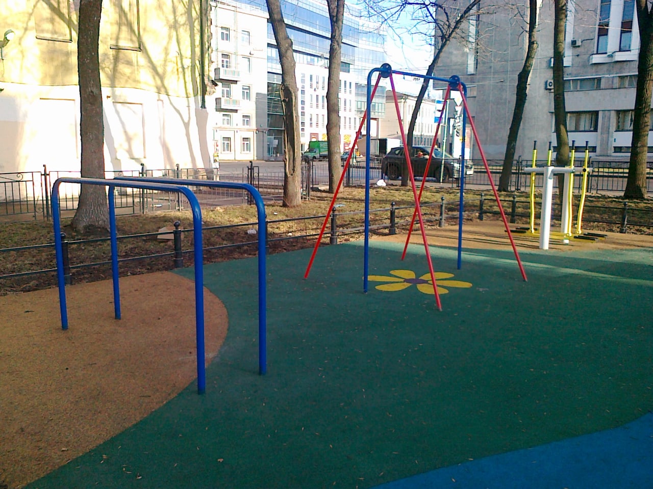 Pull Up Bar at Calisthenics Park at Херсонская улица, Санкт-Петербург – photo 1 of 1