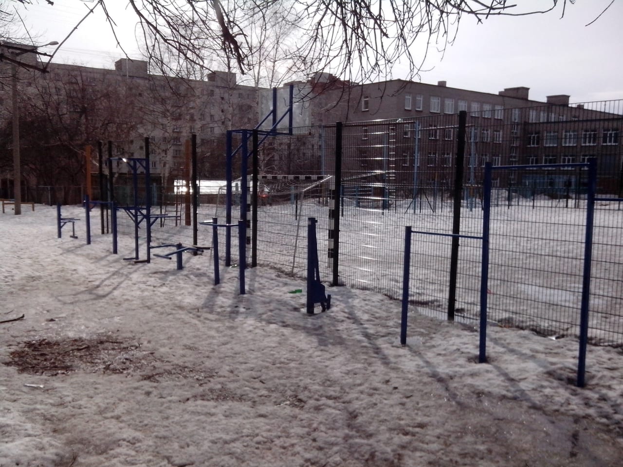 Klimmzugstange bei Calisthenics Park at улица Достоевского, Уфа – Foto 5 von 6