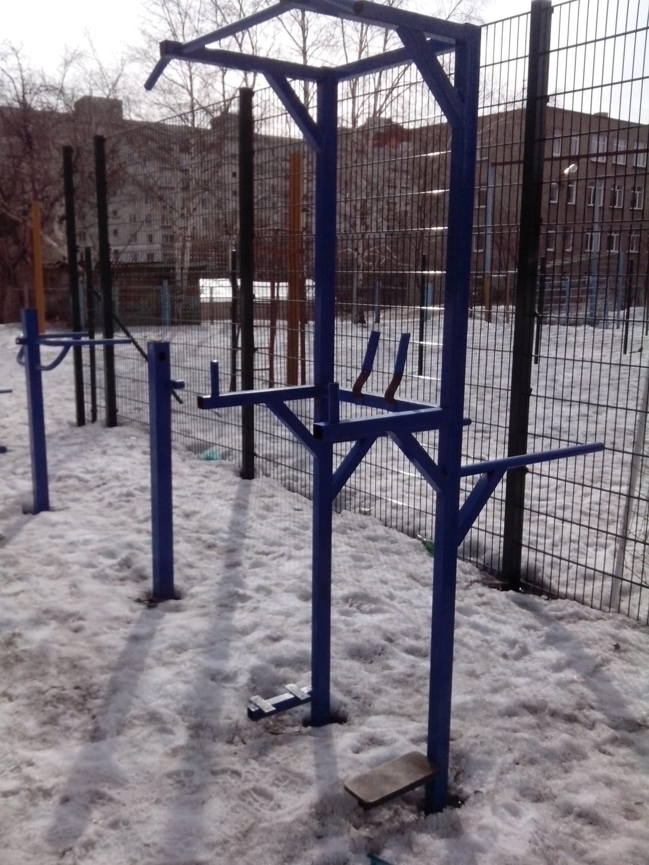 Klimmzugstange bei Calisthenics Park at улица Достоевского, Уфа – Foto 1 von 6