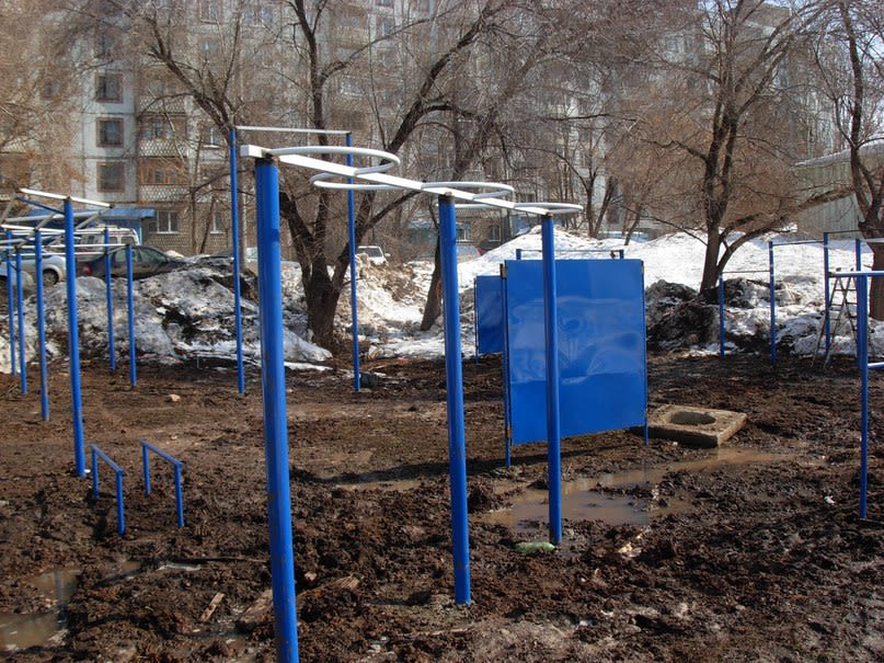 Pull Up Bar at Calisthenics Park at Дачная улица, Самара – photo 1 of 3