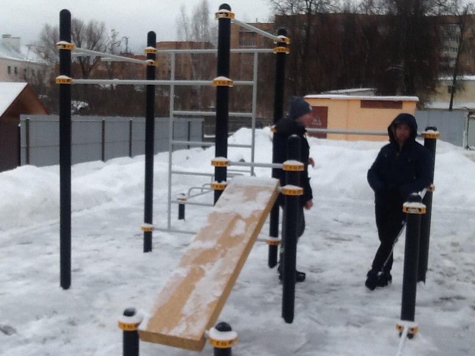 Sprossenwand bei Calisthenics Park at спорткомплекс "Мещёра", Егорьевск #wp2108 – Foto 4 von 4