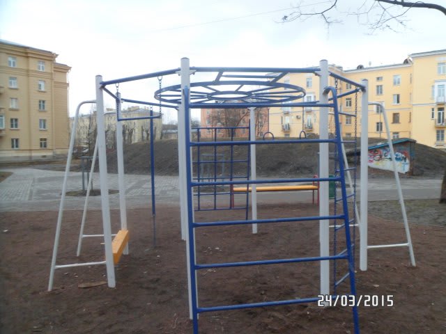 Pull Up Bar at Calisthenics Park at улица Ткачей, Санкт-Петербург – photo 1 of 8