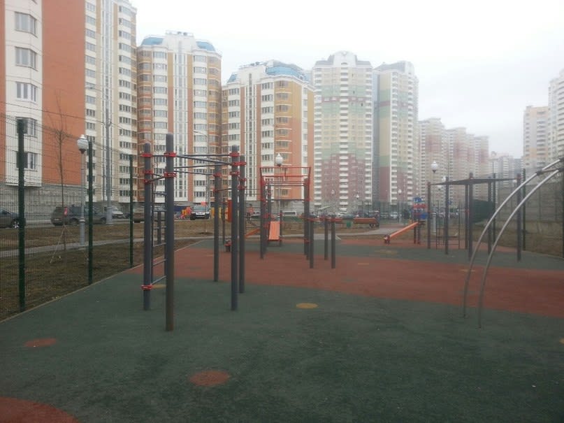 Sprossenwand bei Calisthenics Park at Красногорский бульвар, Красногорск – Foto 3 von 3