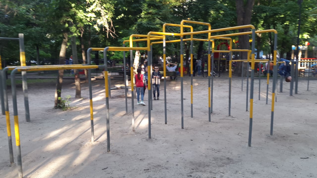 Pull Up Bar at Calisthenics Park at Пушкинская улица, Ростов-на-Дону – photo 1 of 7
