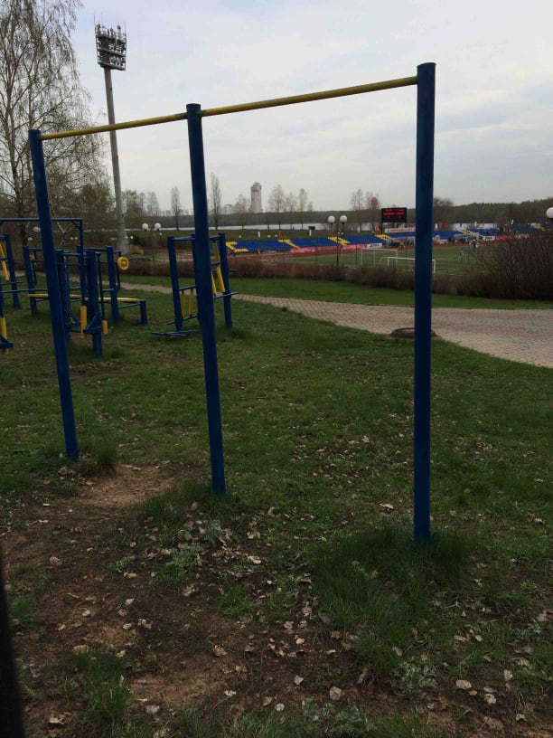 Pull Up Bar at Calisthenics Park at Янтарь, Москва – photo 1 of 4
