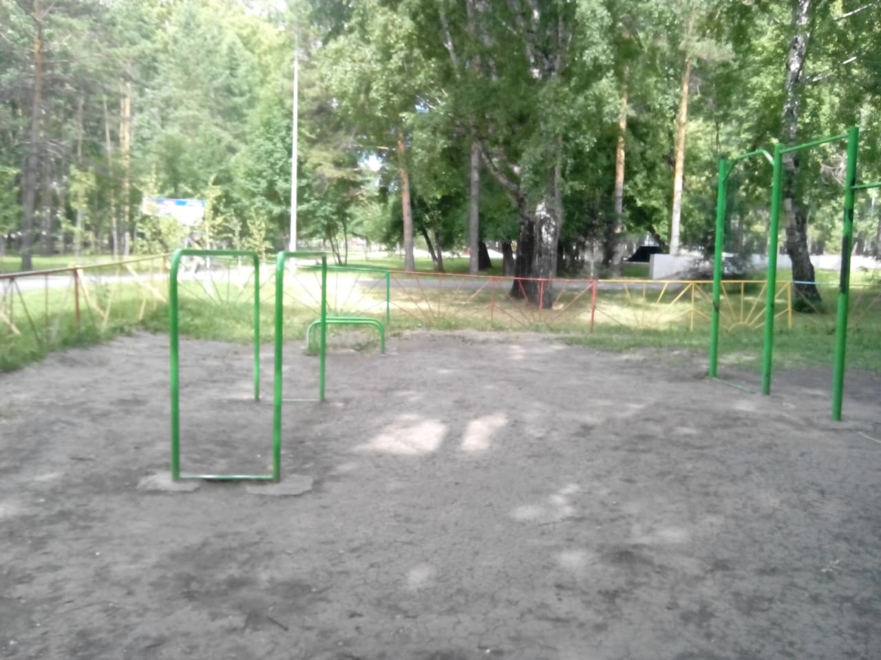 Klimmzugstange bei Calisthenics Park at проспект Ленина, Кемерово – Foto 1 von 3