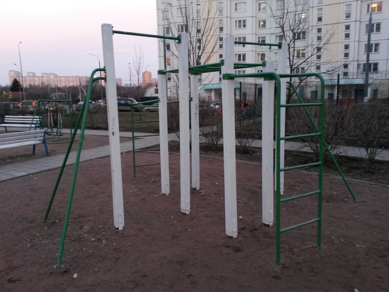 Monkey Bars at Calisthenics Park at Изюмская улица, Москва #wp2143 – photo 3 of 3
