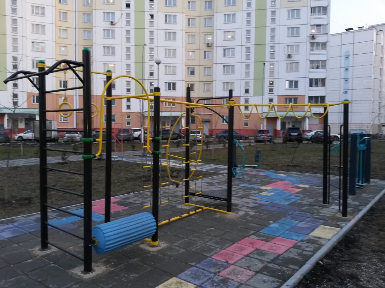 Wall Bars at Calisthenics Park at Изюмская улица, Москва #wp2150 – photo 3 of 3