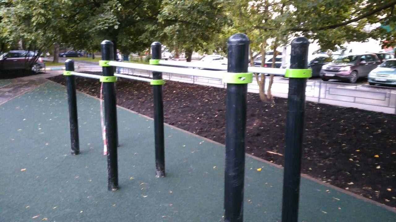 Parallel Gym Bars at Calisthenics Park at улица Берзарина, Москва #wp2149 – photo 2 of 2