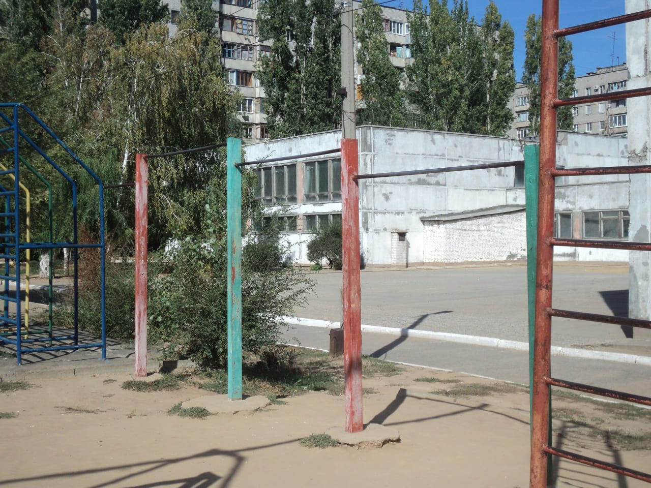 Barren bei Calisthenics Park at улица Грамши, Волгоград – Foto 2 von 4
