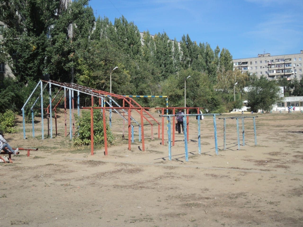 Hangelstange bei Calisthenics Park at улица Грамши, Волгоград – Foto 3 von 4