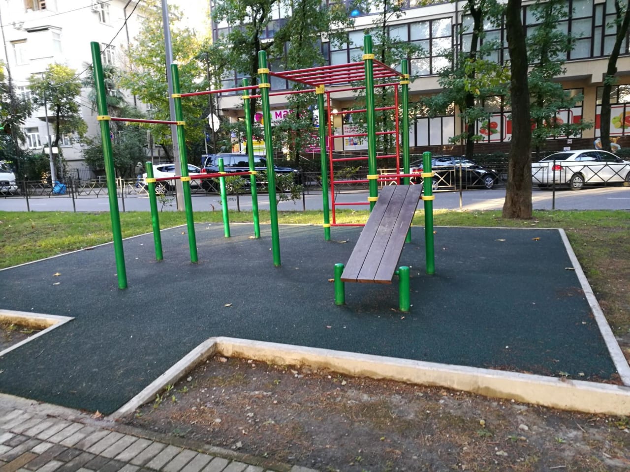 Pull Up Bar at Calisthenics Park at улица Конституции СССР, Сочи – photo 1 of 2