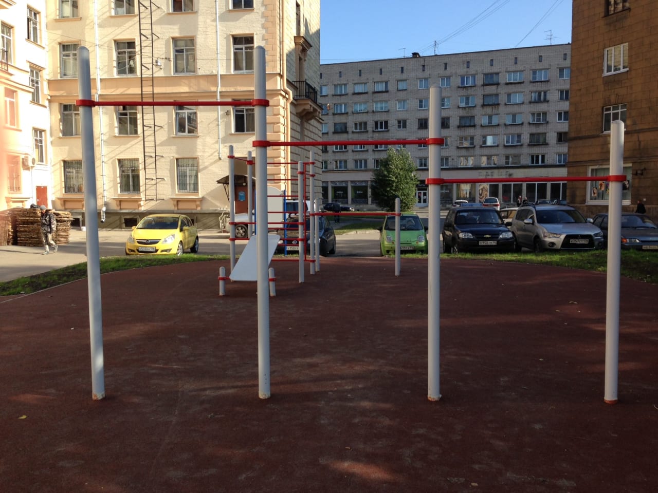 Parallel Gym Bars at Calisthenics Park at Балтийская улица, Санкт-Петербург – photo 2 of 5