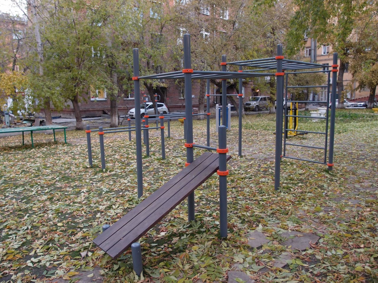 Hangelstange bei Calisthenics Park at Советская улица, Новосибирск #wp2190 – Foto 3 von 3