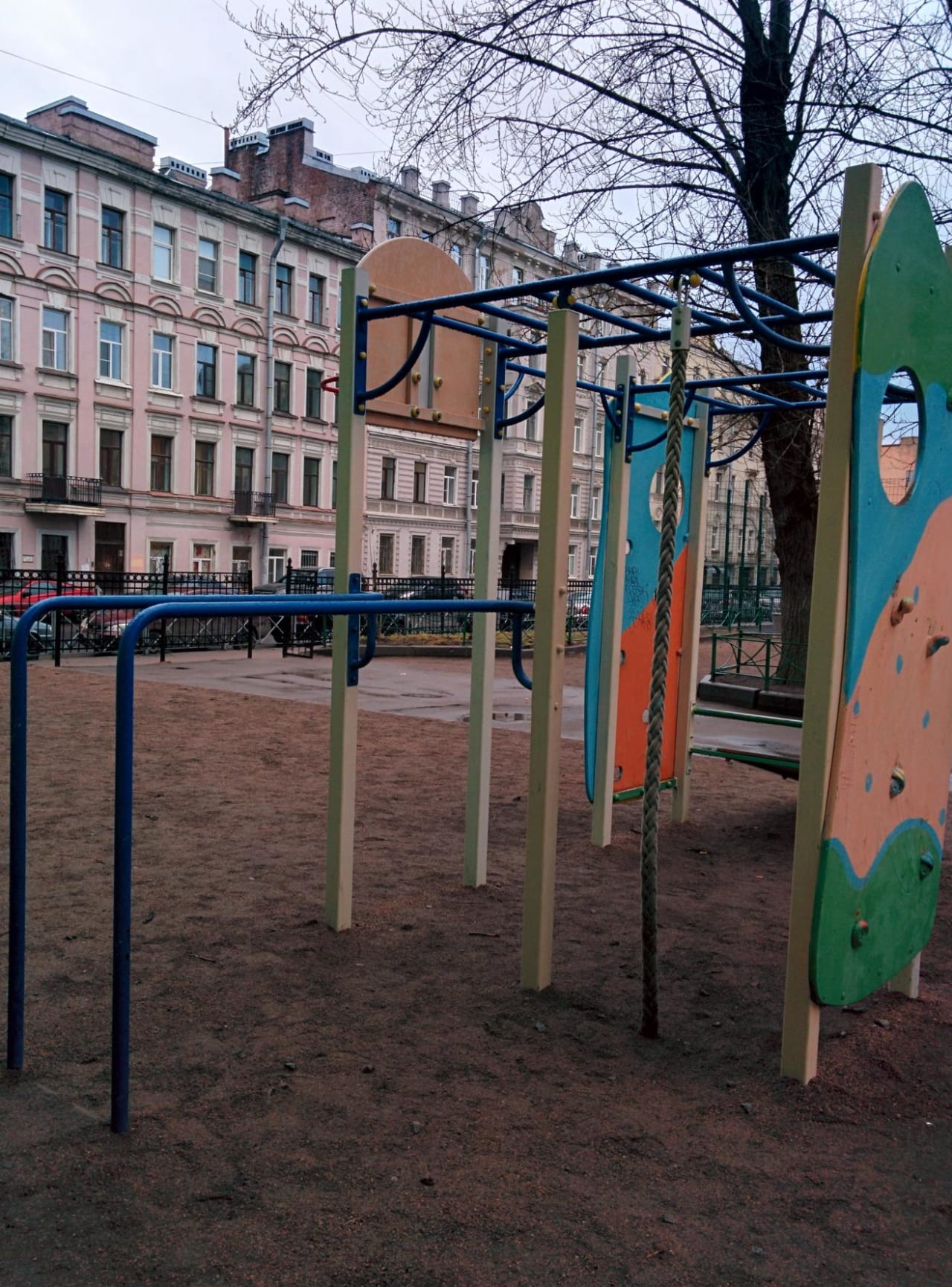 Parallel Gym Bars at Calisthenics Park at 8-я Красноармейская улица, Санкт-Петербург – photo 2 of 3