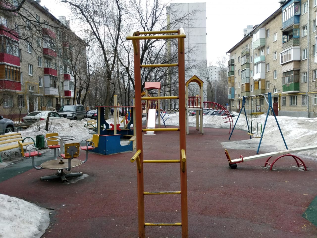 Wall Bars at Calisthenics Park at улица Амундсена, Москва – photo 7 of 7