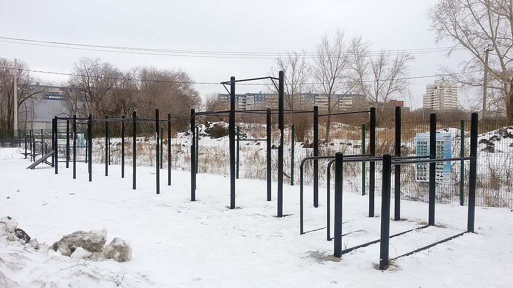 Wall Bars at Calisthenics Park at улица Братьев Кашириных, Челябинск – photo 4 of 4
