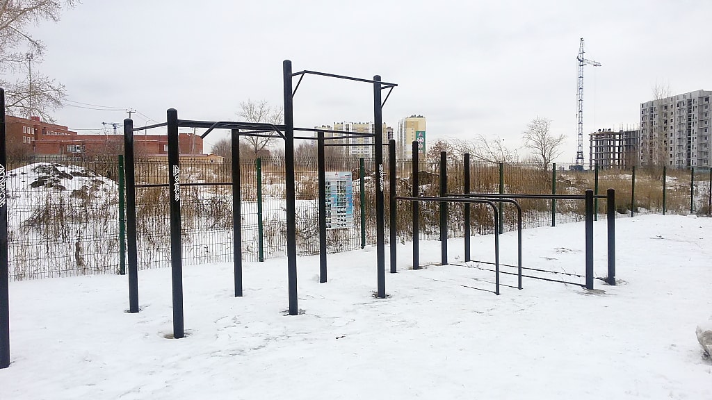 Monkey Bars at Calisthenics Park at улица Братьев Кашириных, Челябинск – photo 3 of 4