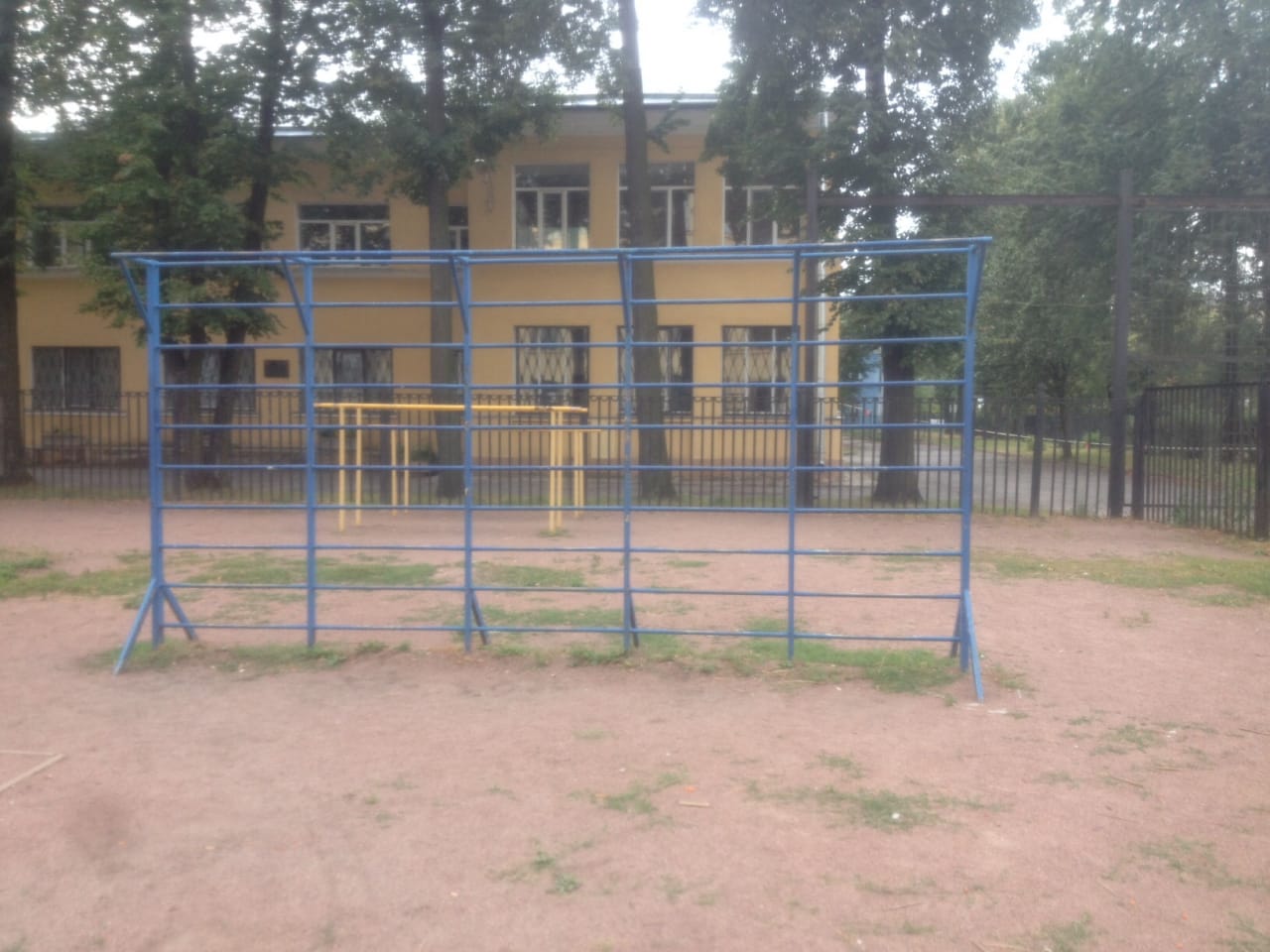 Monkey Bars at Calisthenics Park at проспект Стачек, Санкт-Петербург #wp2205 – photo 3 of 6