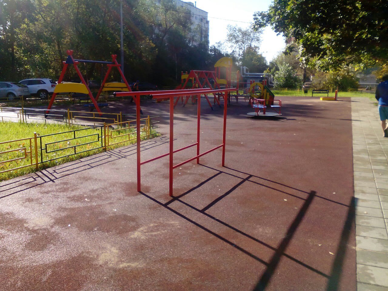 Pull Up Bar at Calisthenics Park at Новоухтомская улица, Москва – photo 3 of 4
