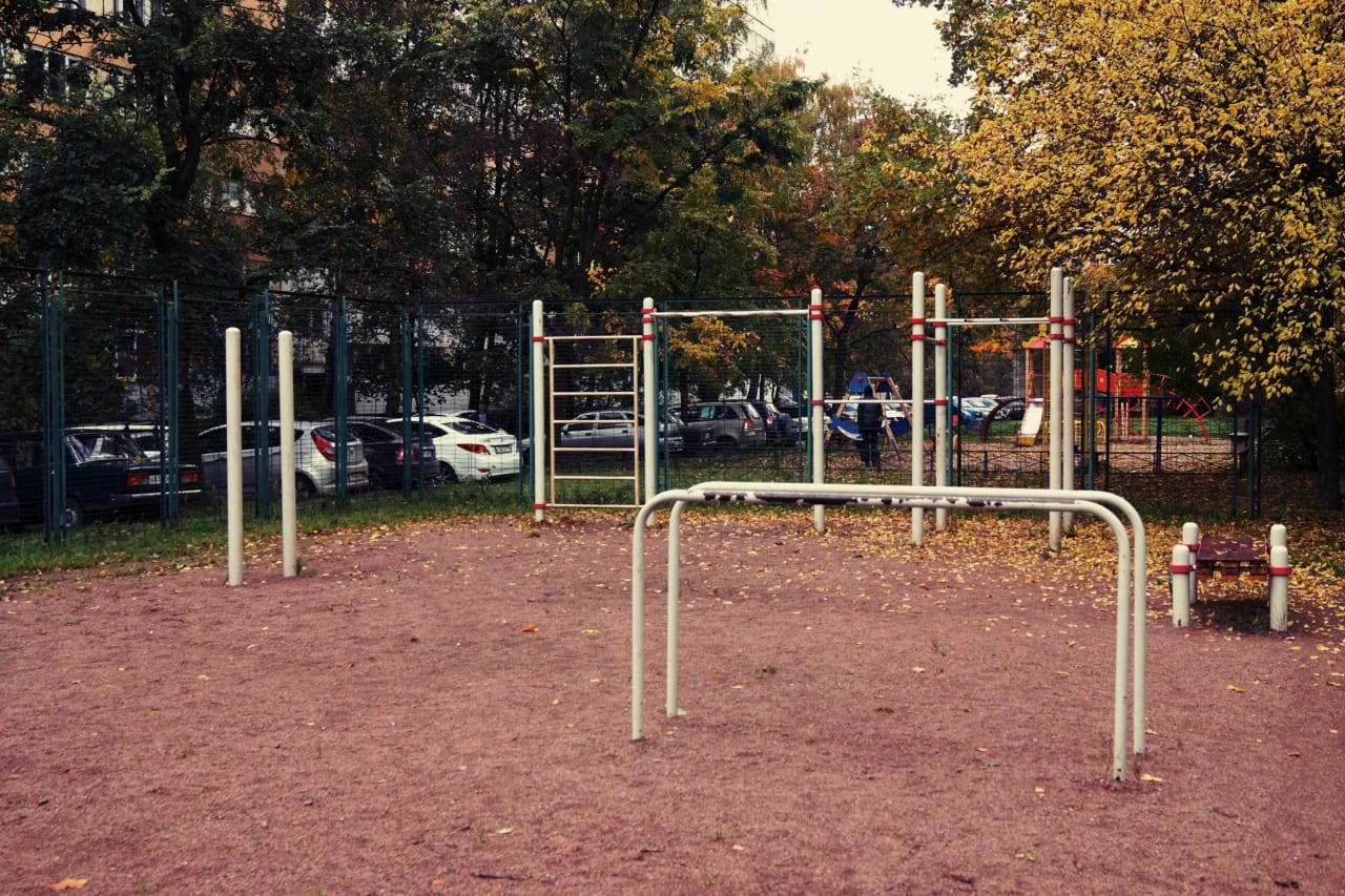 Pull Up Bar at Calisthenics Park at улица Стойкости, Санкт-Петербург – photo 1 of 4