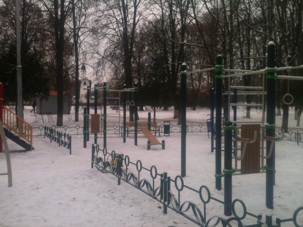 Barren bei Calisthenics Park at Октябрьский бульвар, Королёв – Foto 2 von 2