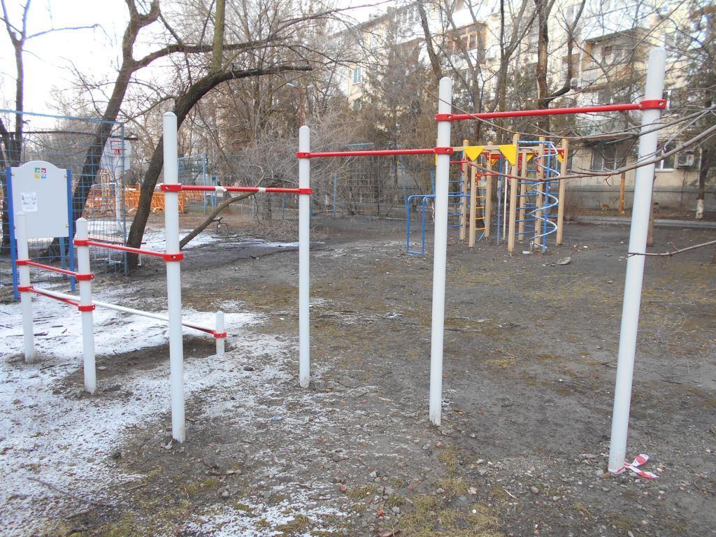 Parallel Gym Bars at Calisthenics Park at улица Текучёва, Ростов-на-Дону – photo 2 of 3