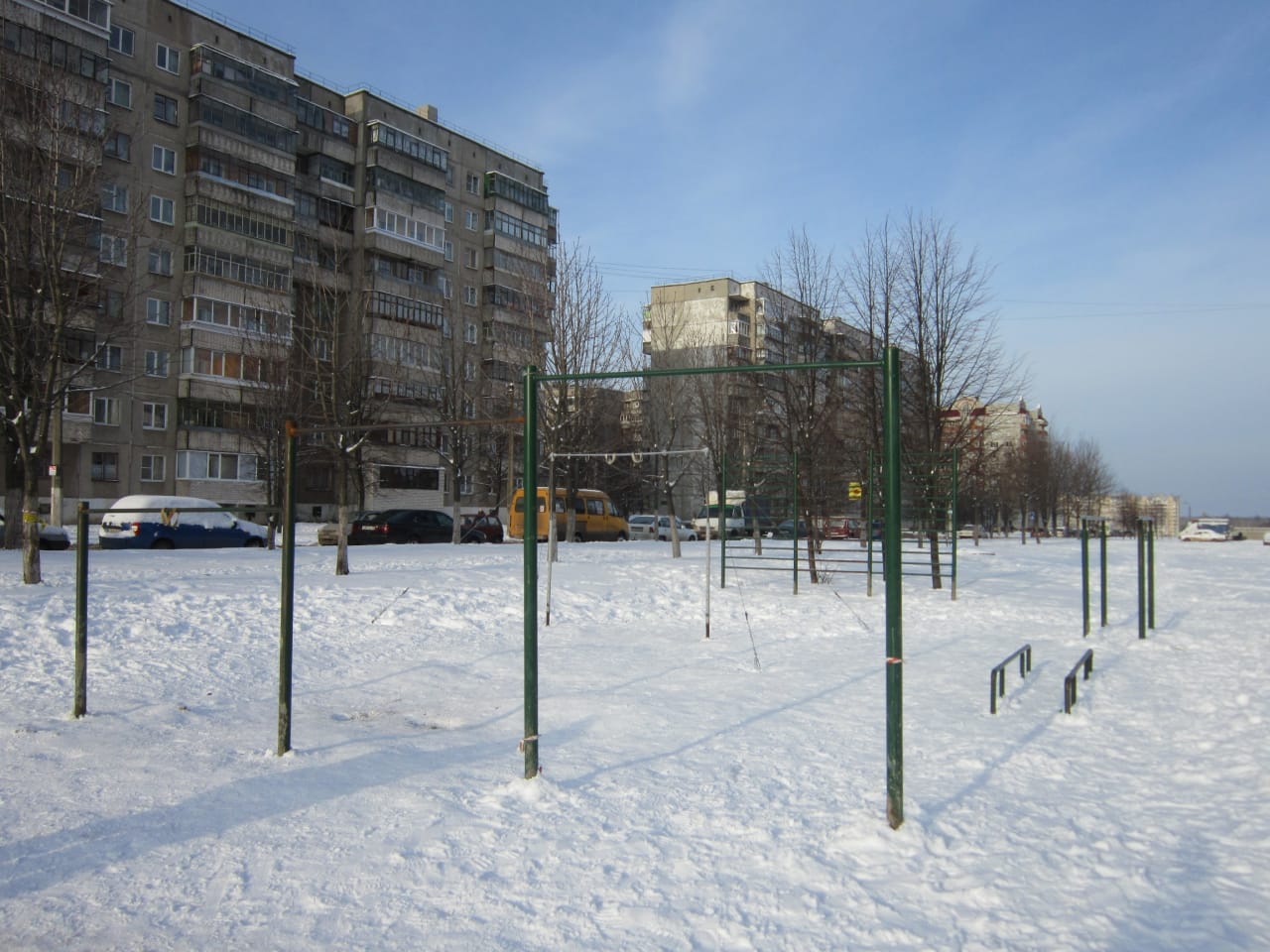 Hangelstange bei Calisthenics Park at улица Воинов-Интернационалистов, Железногорск – Foto 3 von 5