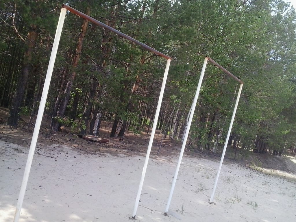 Klimmzugstange bei Calisthenics Park at Парковая улица, Урай – Foto 5 von 8