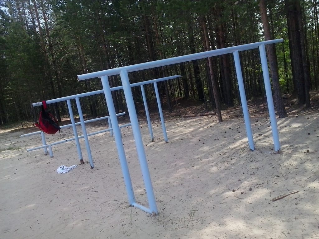 Hangelstange bei Calisthenics Park at Парковая улица, Урай – Foto 3 von 8