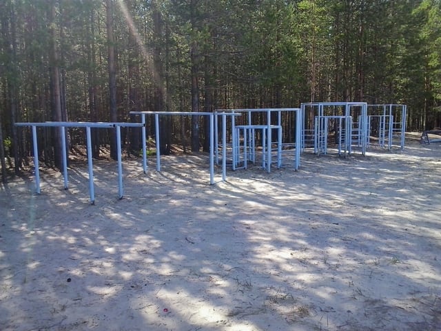 Klimmzugstange bei Calisthenics Park at Парковая улица, Урай – Foto 1 von 8