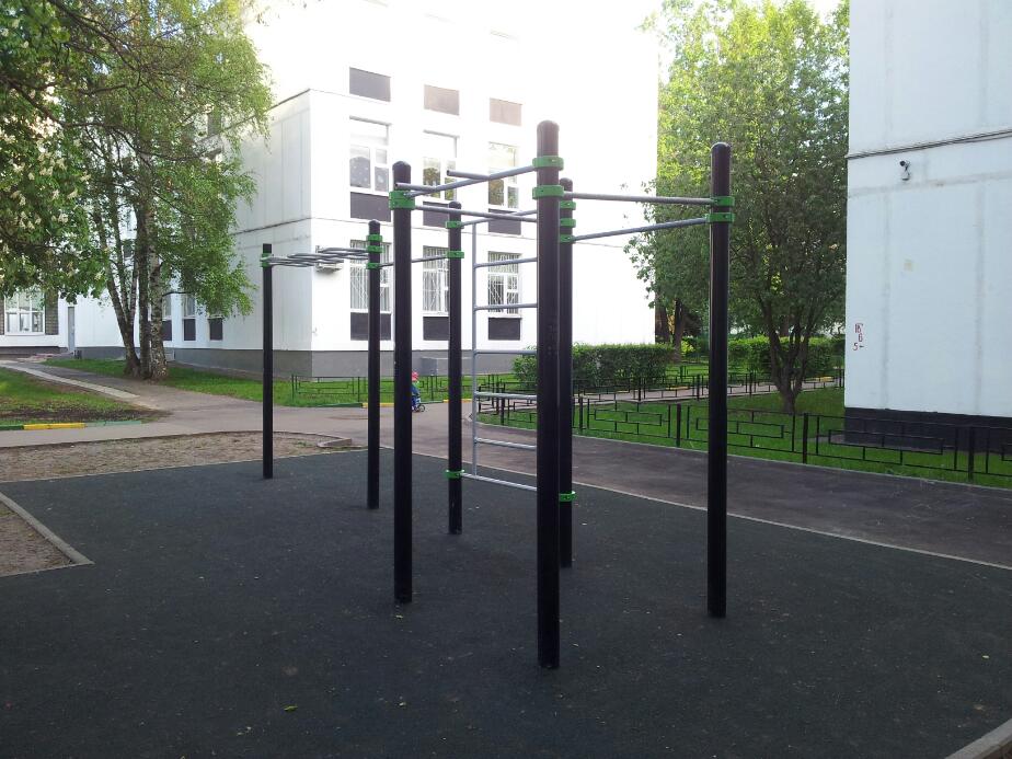 Шведская стенка на площадке Calisthenics Park at Солнцевский проспект, Москва #wp2238 – фото 3 из 4