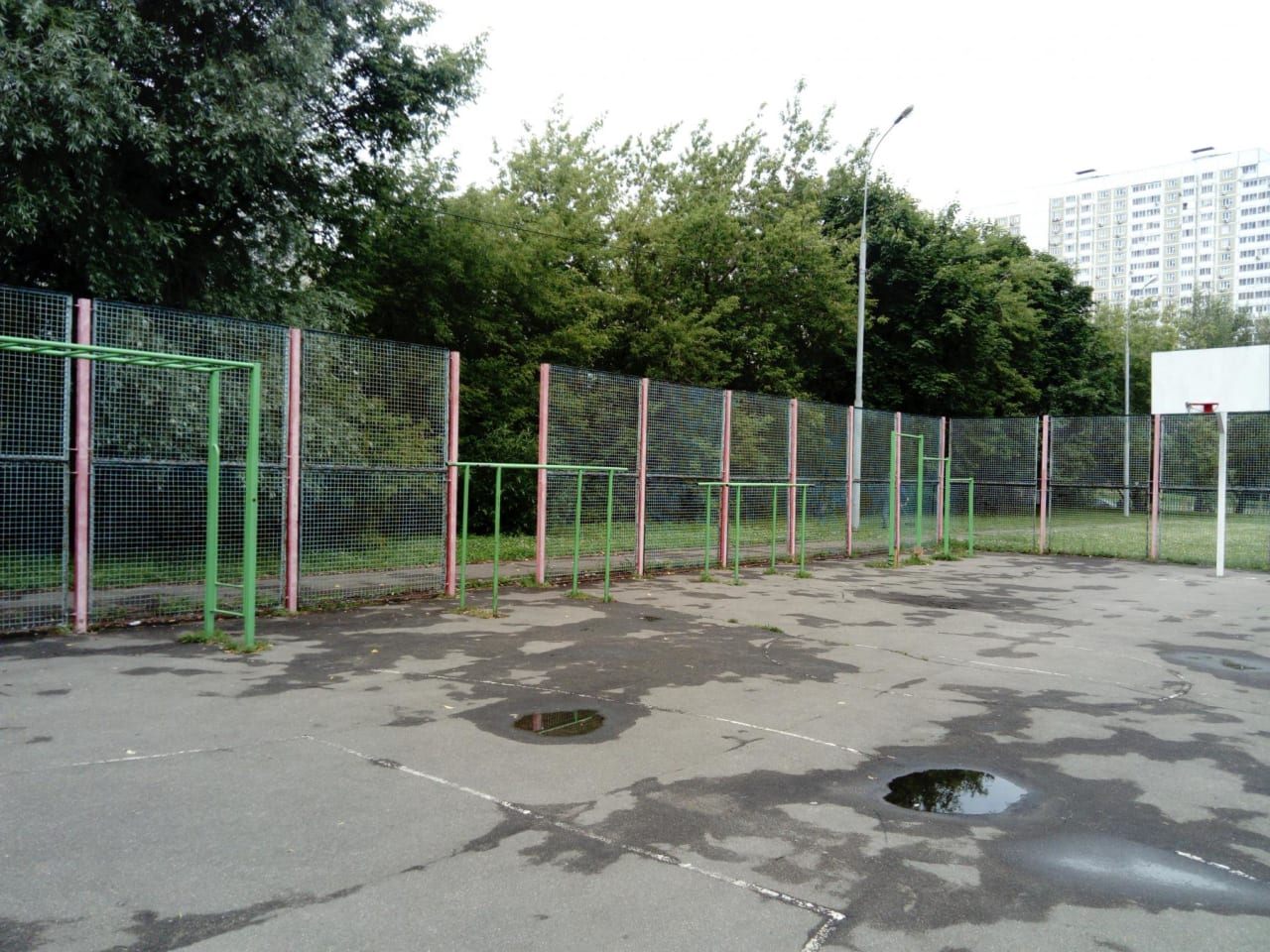 Parallel Gym Bars at Calisthenics Park at улица Артамонова, Москва – photo 2 of 5