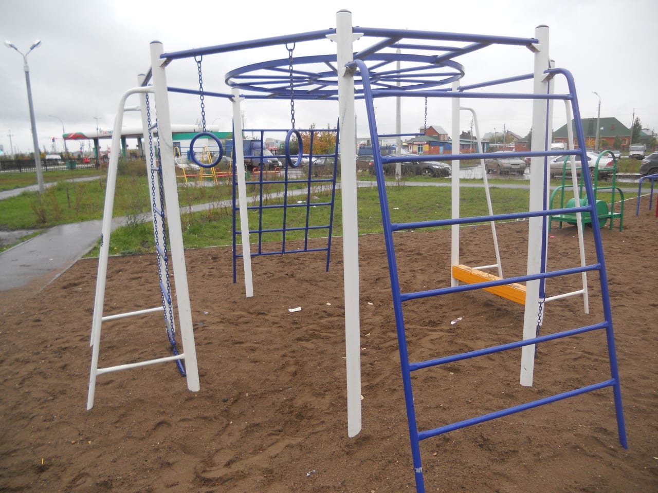 Sprossenwand bei Outdoor Gym in ЗЯБ, Набережные Челны #wp2244 – Foto 4 von 7