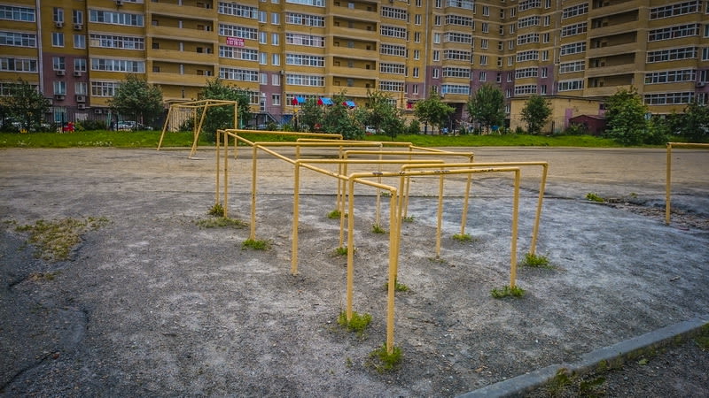 Бруси на майданчику Calisthenics Park at улица Анри Барбюса, Екатеринбург – фото 2 з 10