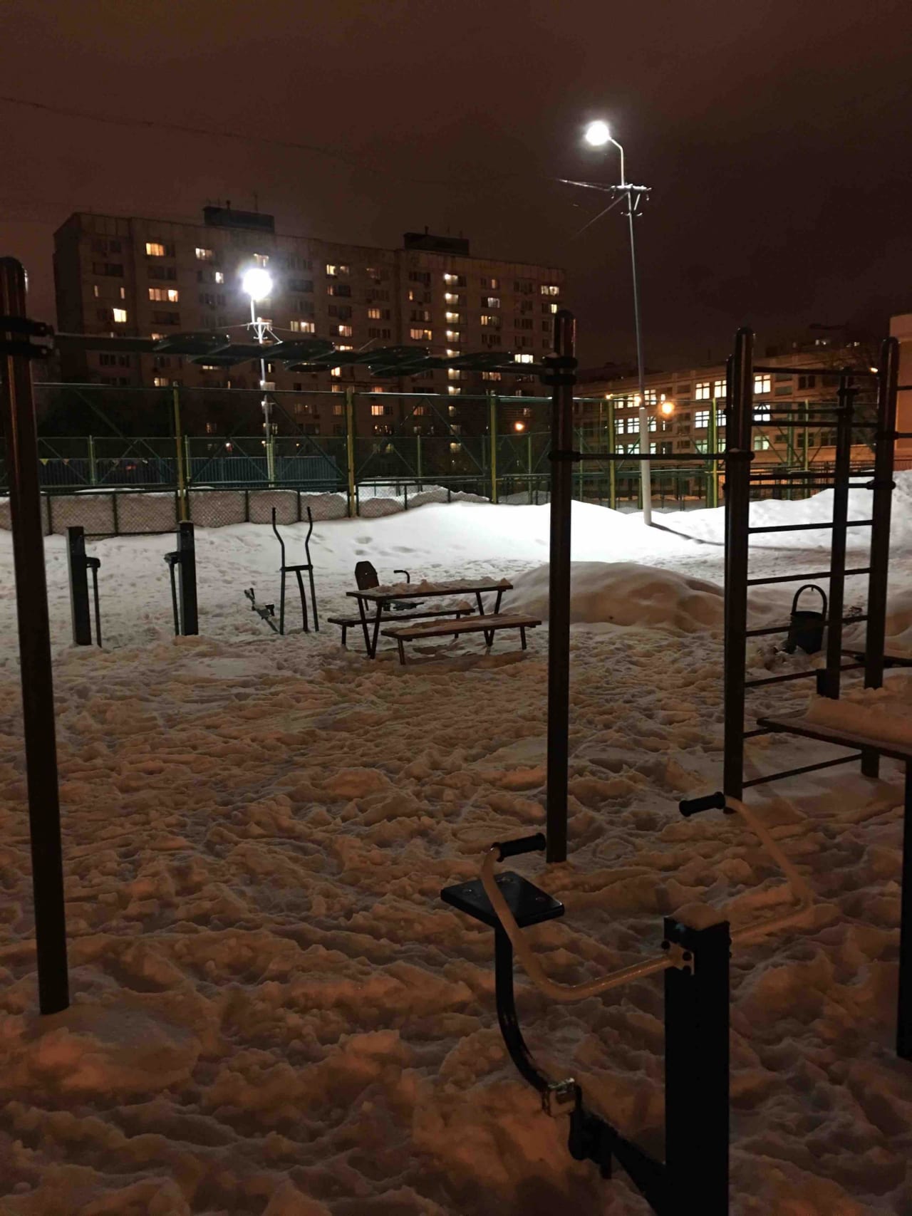 Pull Up Bar at Calisthenics Park at Зельев переулок, Москва – photo 1 of 2