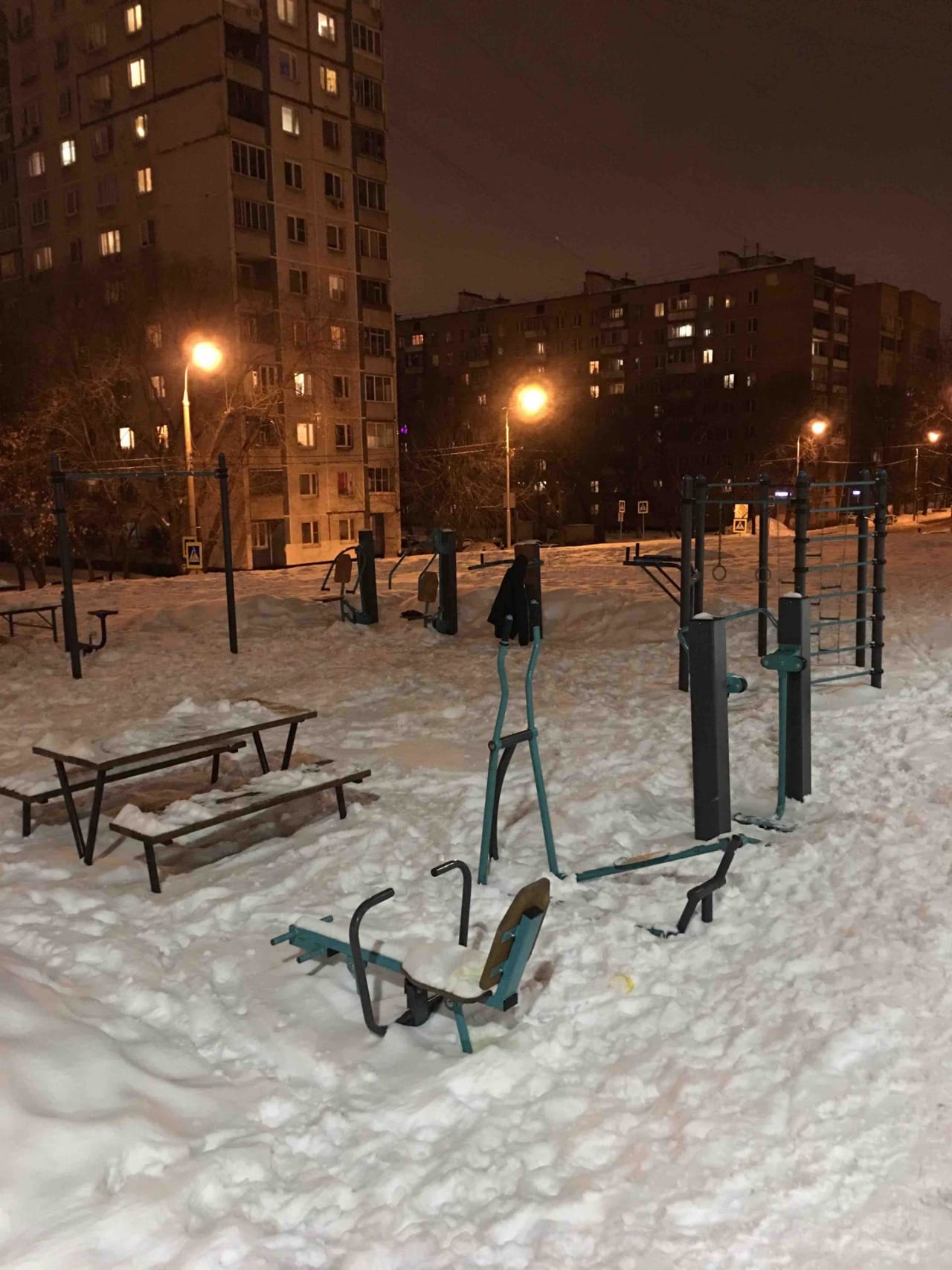 Parallel Gym Bars at Calisthenics Park at Зельев переулок, Москва – photo 2 of 2
