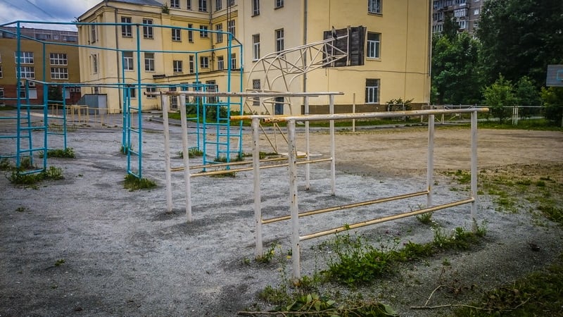 Шведська стінка на майданчику Calisthenics Park at улица Анри Барбюса, Екатеринбург – фото 8 з 10