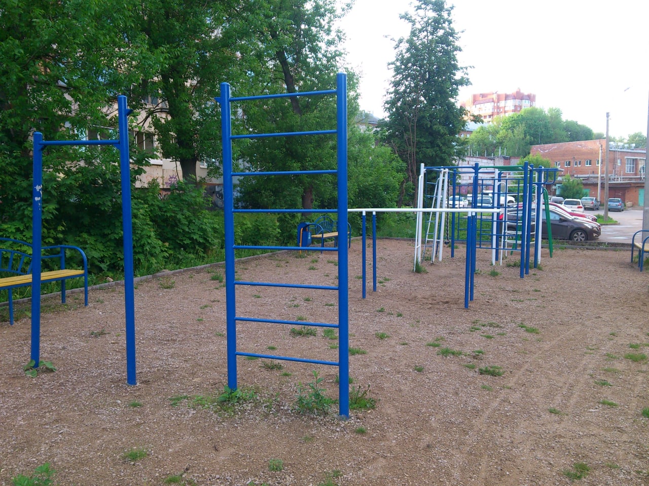 Hangelstange bei Calisthenics Park at улица Мезенцева, Тула – Foto 3 von 3