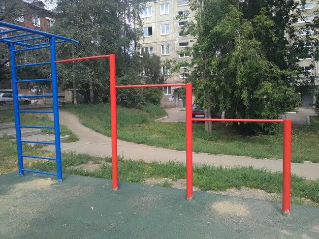 Barren bei Calisthenics Park at улица Красных Мадьяр, Иркутск – Foto 2 von 4