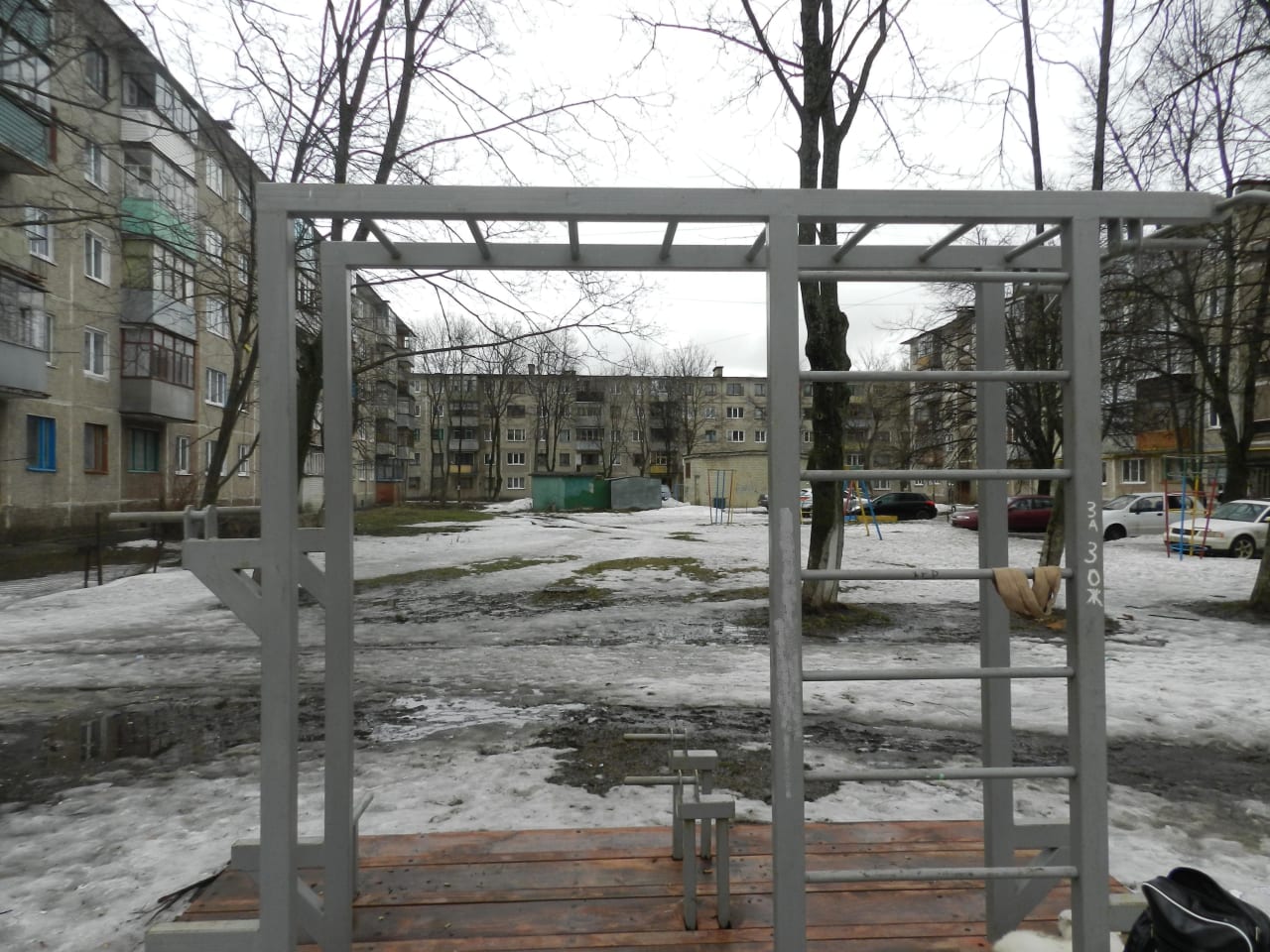 Barra de Dominadas en Calisthenics Park at улица Ленина, Железногорск – foto 1 de 3