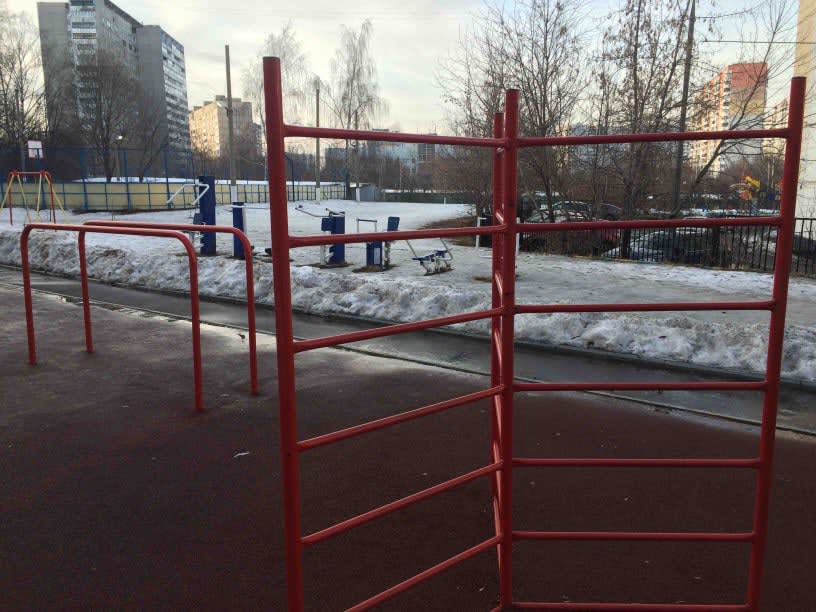 Parallel Gym Bars at Calisthenics Park at Шипиловская улица, Москва #wp2287 – photo 2 of 3