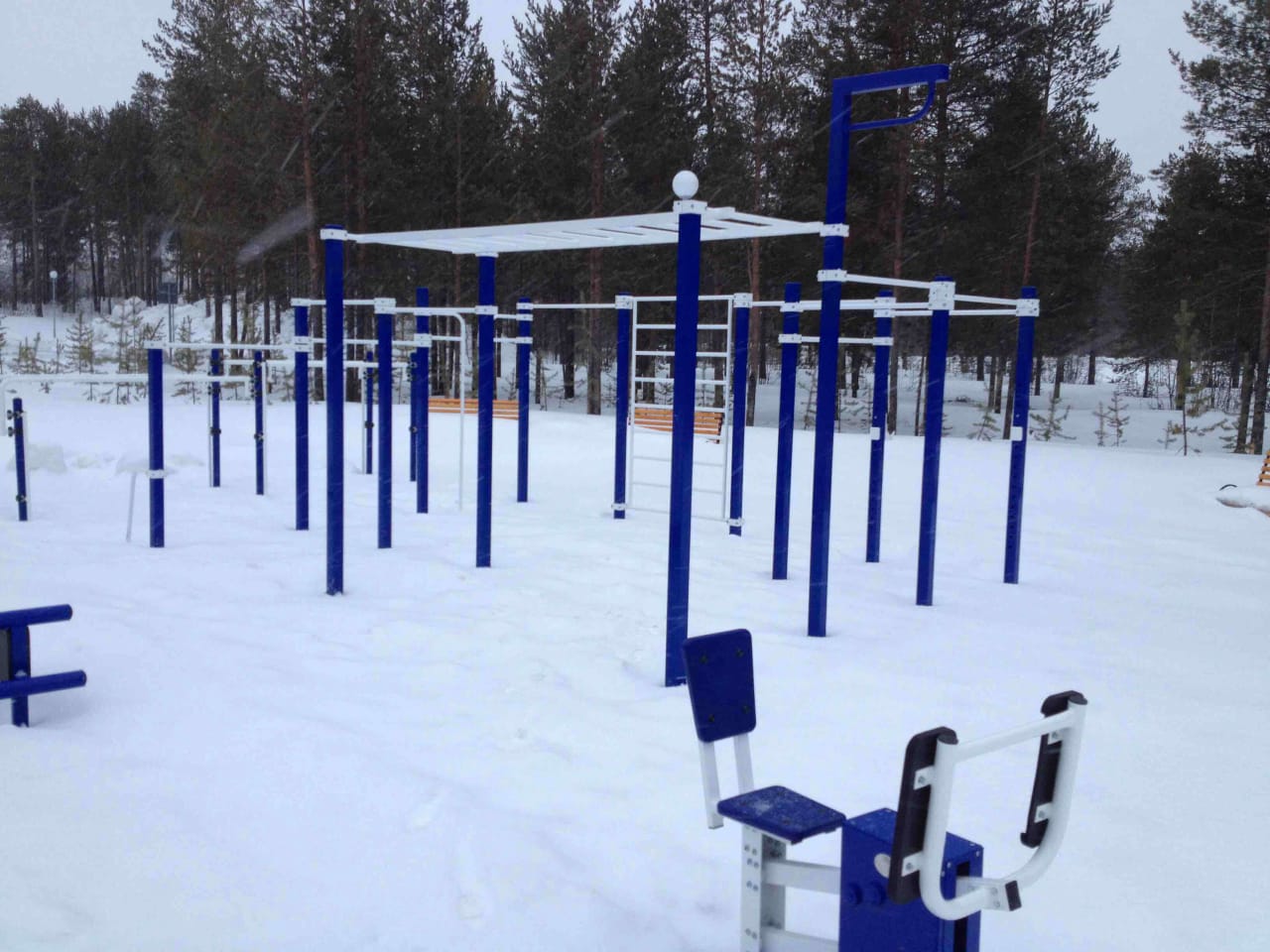 Klimmzugstange bei Calisthenics Park at Авангард, Ноябрьск – Foto 1 von 2