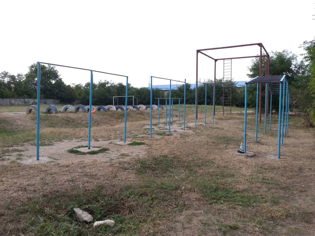 Klimmzugstange bei Calisthenics Park at Дельфин, Ставропольский край – Foto 1 von 2