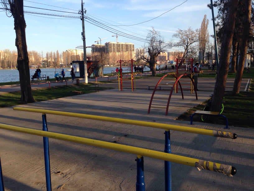 Pull Up Bar at Calisthenics Park at Трамвайная улица, Краснодар – photo 1 of 3