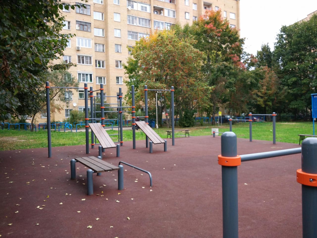 Barren bei Calisthenics Park at Бродвей, Красногорск – Foto 2 von 2